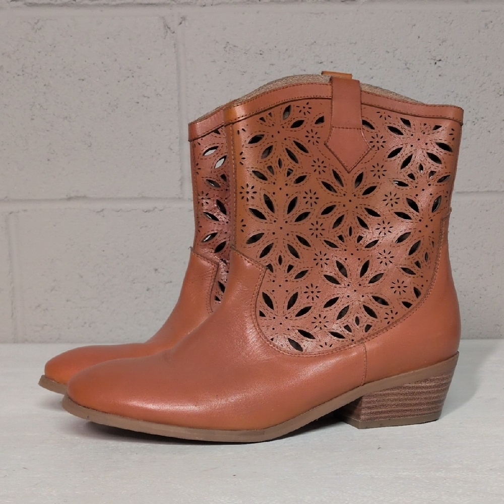 L’Artiste Elgin Laser Cut Brown Western Booties Size 41 / 9.5-10, Festival